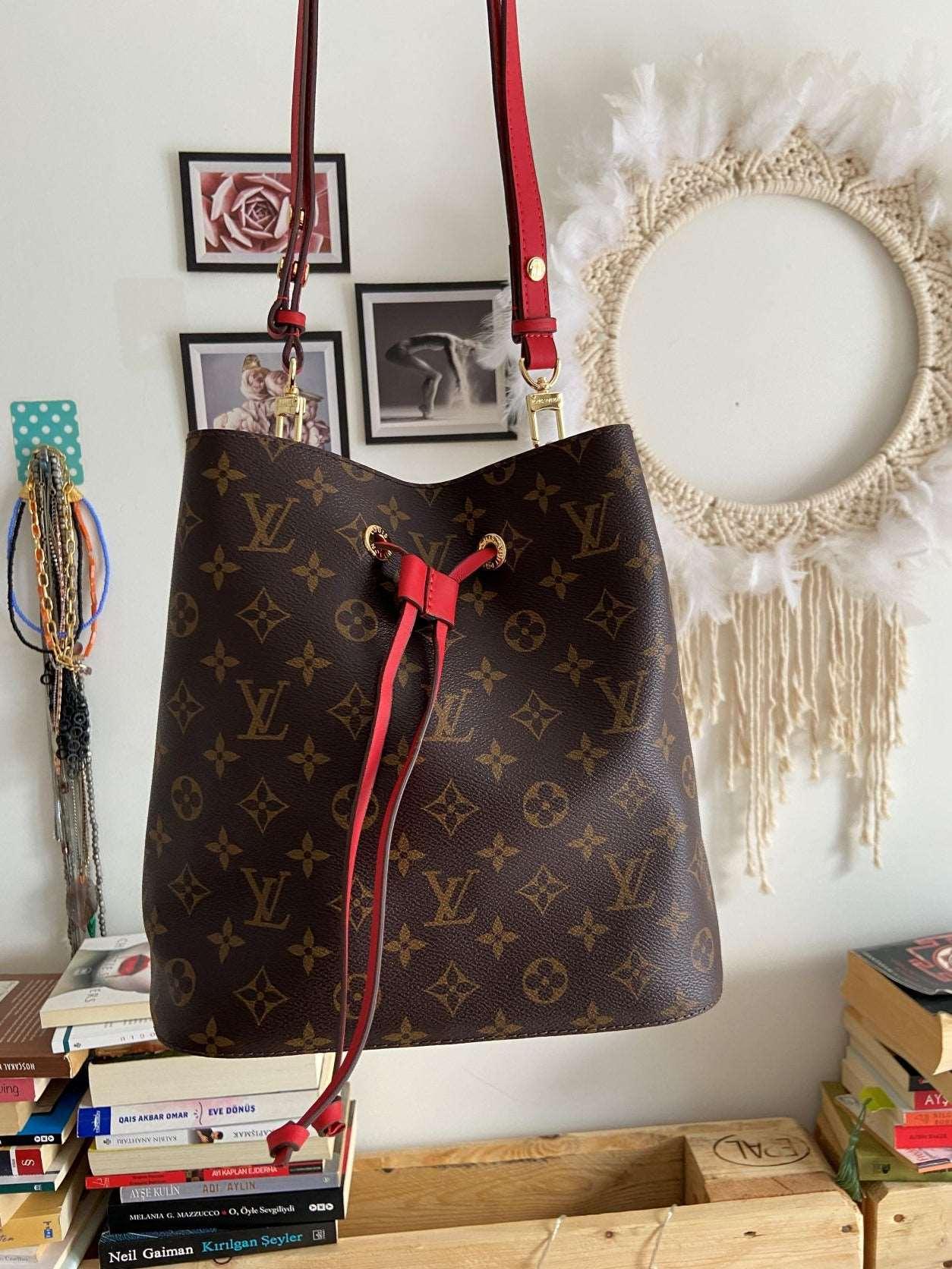 Louis Vuitton Monogram Poppy NÉONOÉ Handbag For Women LVV - Tracesilver