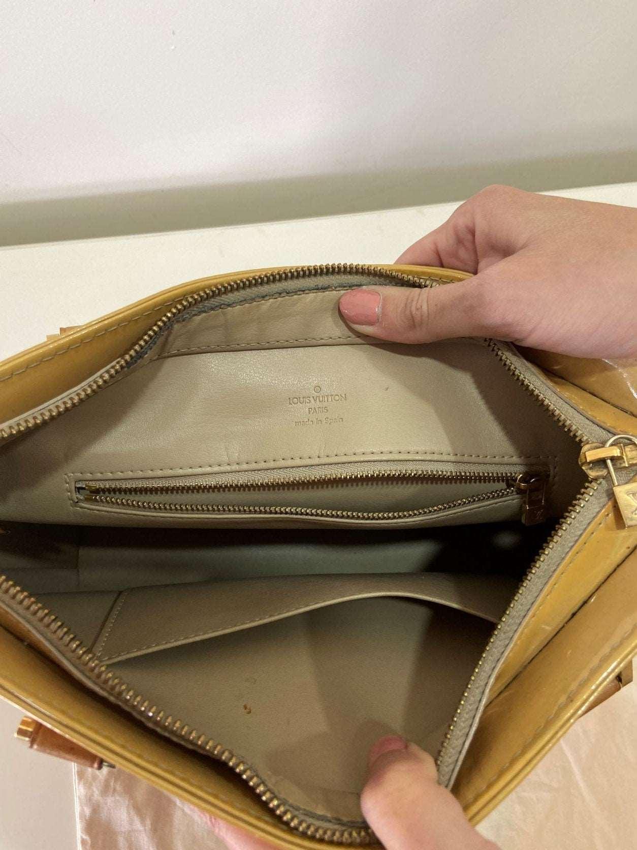 Authentic Louis Vuitton Vernis Houston Purse Bag - Tracesilver