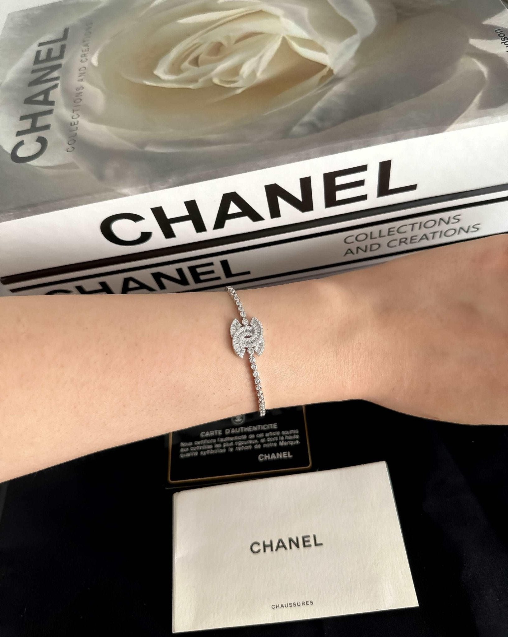 Exquisite 925 Sterling Silver Chanel Bracelet with Brilliant White Zircon Stone - Timeless Elegance - Tracesilver