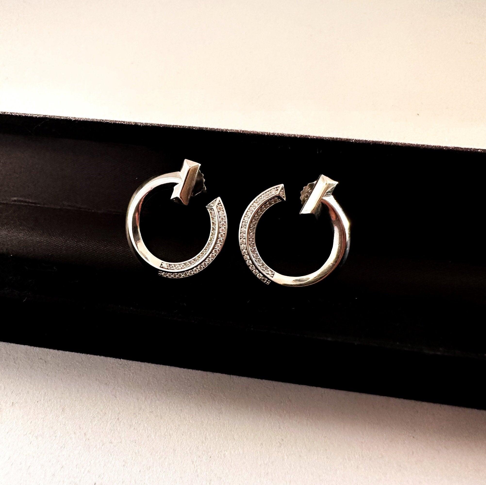 Tiffany & co on sale silver hoop earrings 925